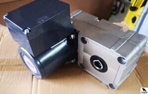 Cseremotor SGS sebességváltóval 