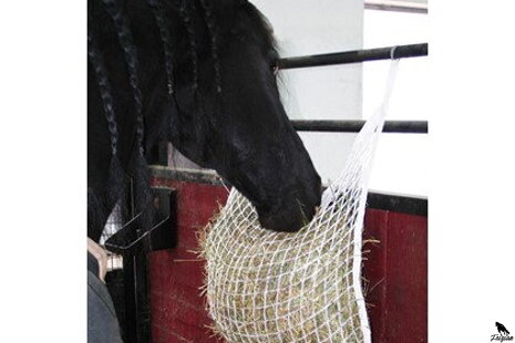 Sieťe na seno pre kone
